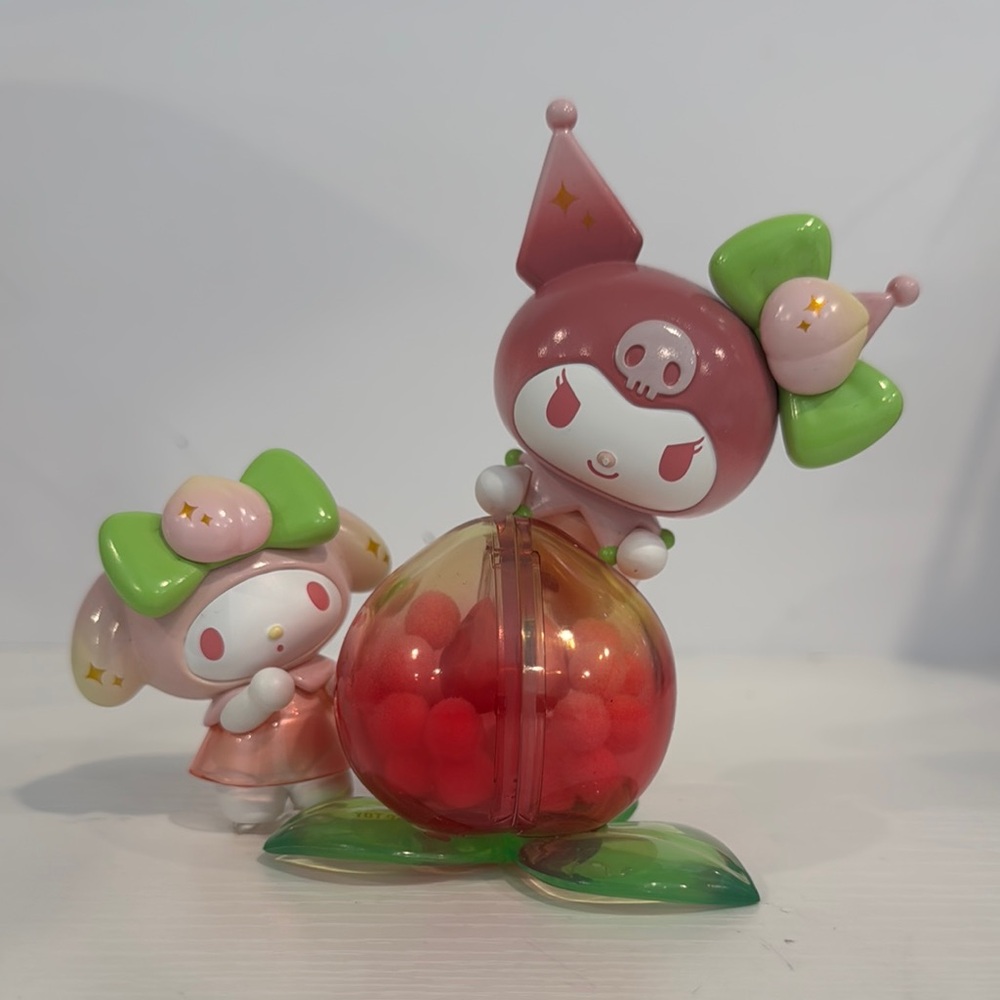 My Melody and Kuromi | Vitality Peach Paradise | Sanrio figurine | TOPTOY